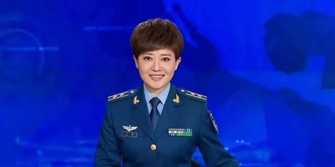 軍事節(jié)目女主持人，閃耀熒屏的星光，軍事節(jié)目女主持人，熒屏上的璀璨星光