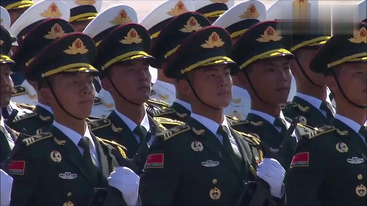 三軍儀仗隊霸氣視頻，展現(xiàn)雄壯軍威與卓越風(fēng)采，三軍儀仗隊雄壯風(fēng)采霸氣展現(xiàn)視頻，彰顯卓越軍威與風(fēng)采