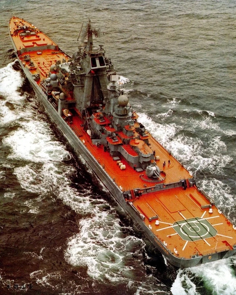 中國(guó)版基洛夫級(jí)巡洋艦，探索未來(lái)海上霸主之路，中國(guó)版基洛夫級(jí)巡洋艦，未來(lái)海上霸主之路的探索