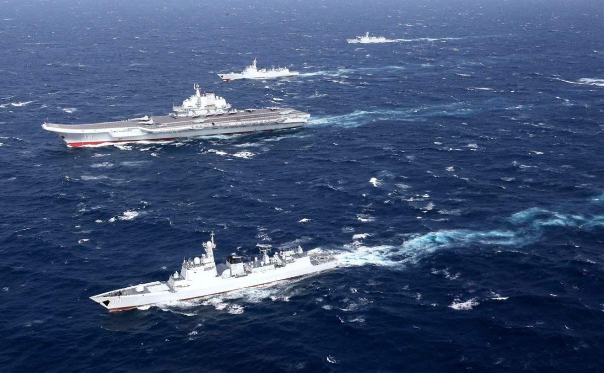 聚焦國際海域，中國戰(zhàn)艦圍觀英艦背后的故事，聚焦國際海域，中國戰(zhàn)艦視角下的英艦背后故事
