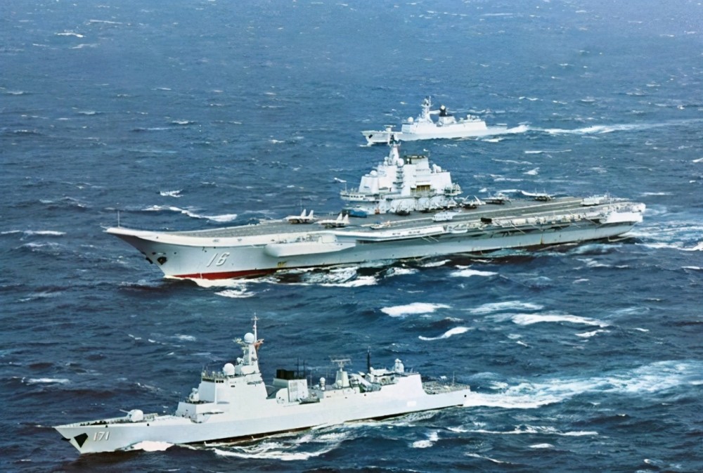 山東艦與伊麗莎白女王號(hào)，兩大戰(zhàn)艦的對(duì)比，山東艦與伊麗莎白女王號(hào)戰(zhàn)艦對(duì)比解析