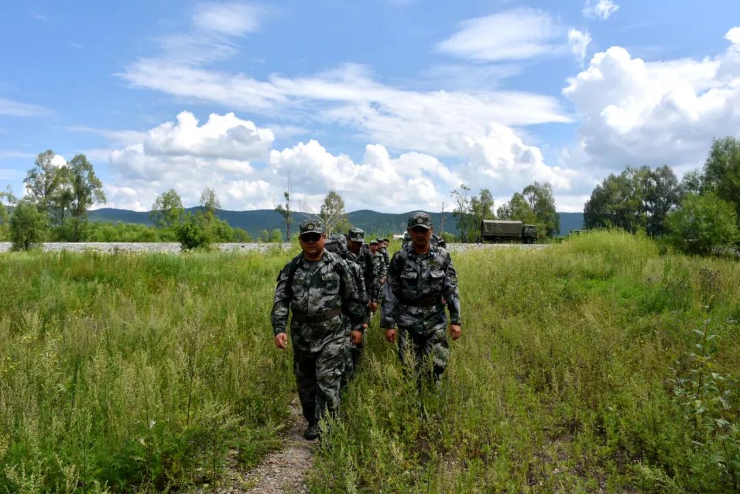國(guó)際軍事形勢(shì)最新消息2020深度解析，全球軍事動(dòng)態(tài)深度解析，國(guó)際軍事形勢(shì)最新消息2020回顧與前瞻