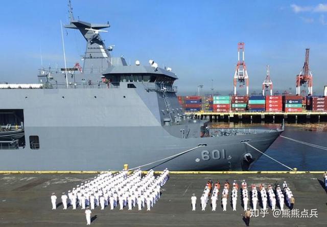 中國海軍節(jié)閱兵，展現(xiàn)中國力量的壯麗畫卷——紀(jì)念中國海軍節(jié)2022年盛大閱兵活動，中國海軍節(jié)盛大閱兵，展現(xiàn)力量與榮耀的壯麗畫卷 2022年紀(jì)念活動回顧