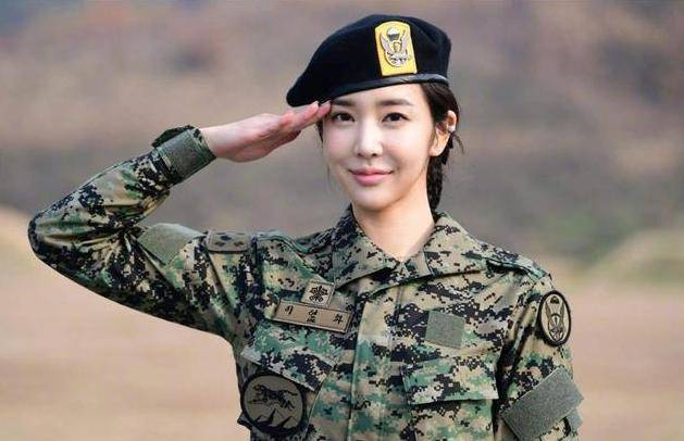 關(guān)于女兵征兵條件，探索未來的挑戰(zhàn)與機(jī)遇——以2024年為例，女兵征兵條件，探索未來挑戰(zhàn)與機(jī)遇——聚焦2024年展望