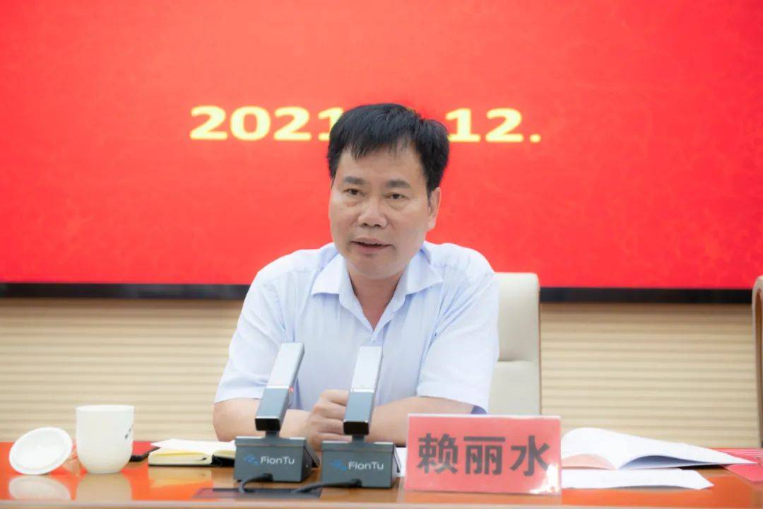 二四六香港資料期期中，深度解析與SEO優(yōu)化策略，深度解析香港期期中資料，SEO優(yōu)化策略揭秘