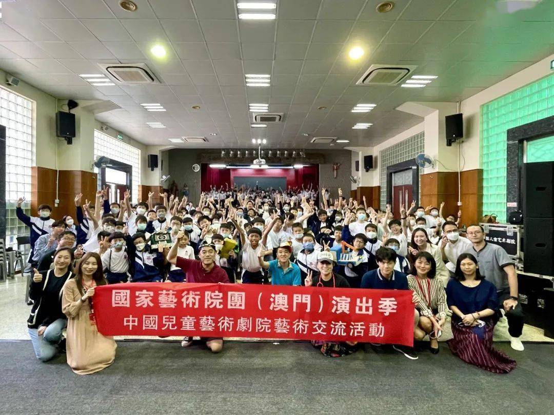 解析與探索（或深度解析與探索）