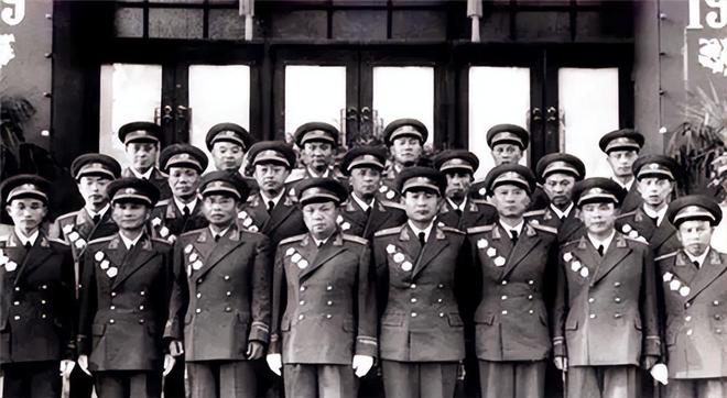 開國將軍僅剩兩位，歷史的見證與時(shí)代的記憶，開國將軍僅余兩位，歷史的見證，時(shí)代的記憶烙印