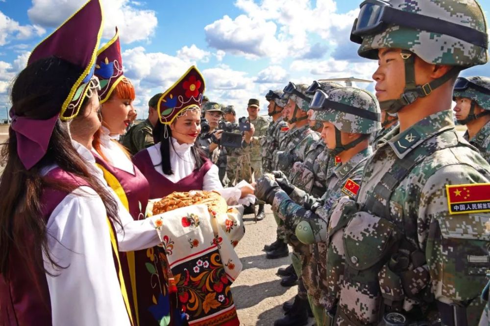 俄羅斯邀請中國出兵，兩國軍事合作的深度探討與前景分析，中俄軍事合作深度探討，中國出兵與前景分析